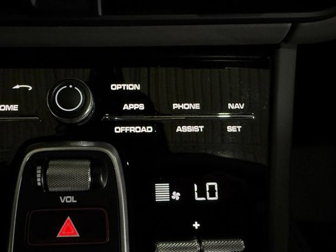 Used 2022 Porsche Cayenne GTS AWD/4WD image 49