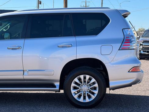 Used 2016 Lexus GX 460 w/ Premium Package image 7