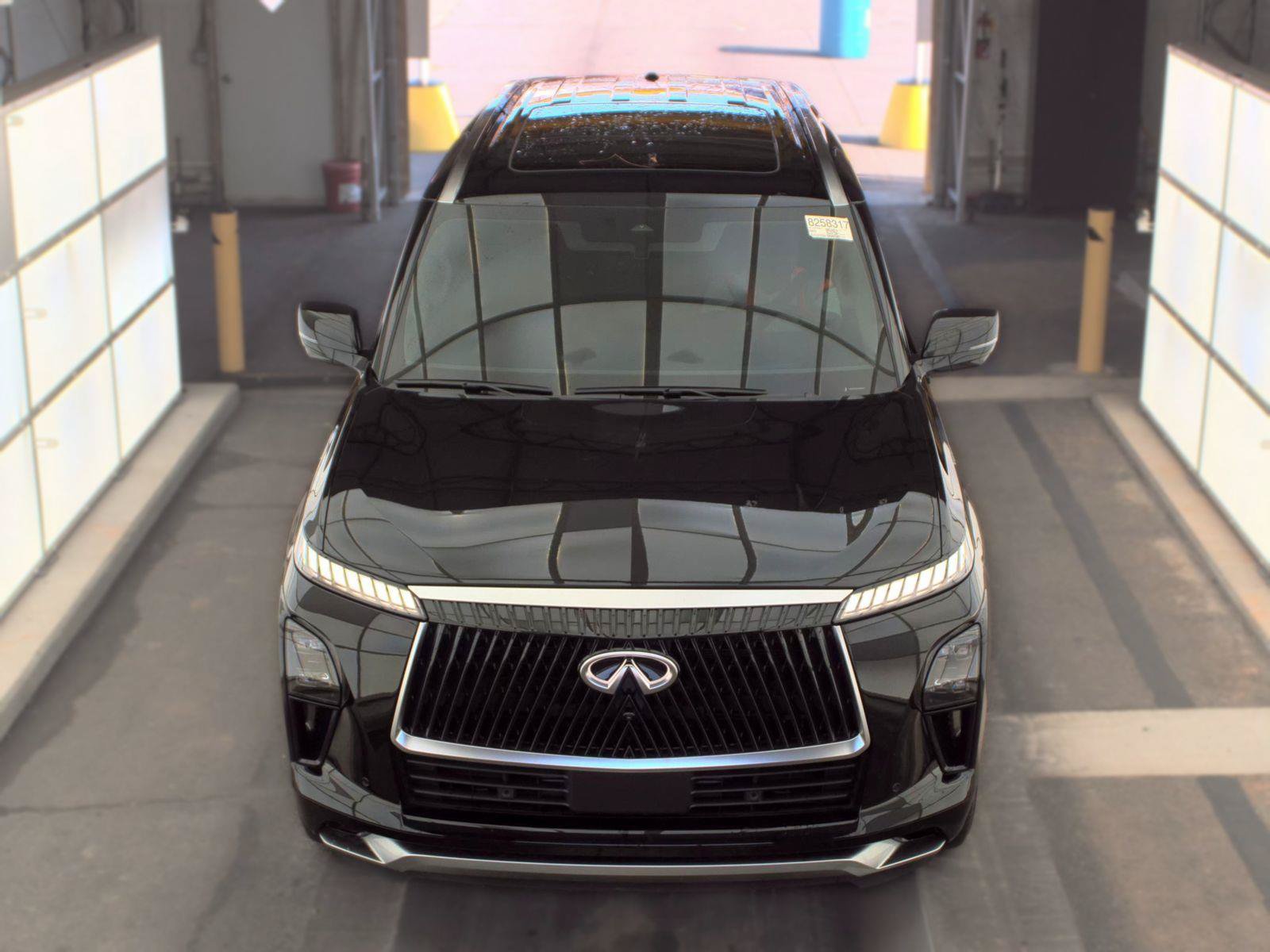 Certified 2025 INFINITI QX80 Luxe RWD image 4