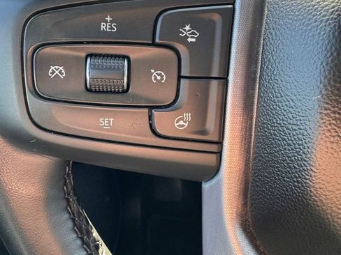 Used 2025 GMC Sierra 1500 SLT image 28