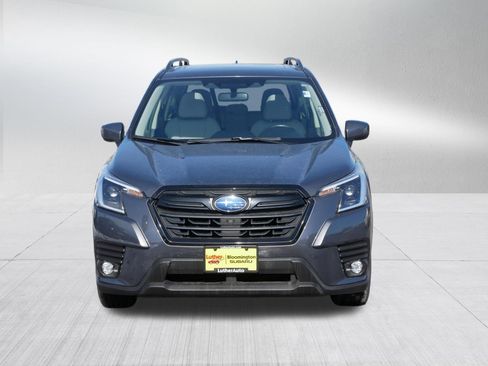 Used 2024 Subaru Forester Premium image 2
