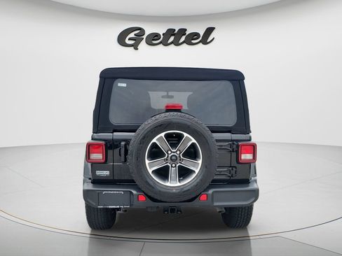 Used 2023 Jeep Wrangler Unlimited Sahara AWD/4WD image 6