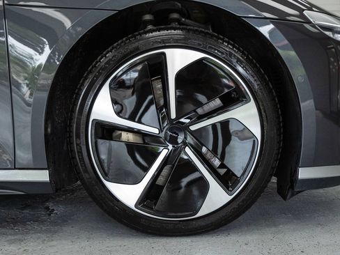 Used 2024 Lucid Air Touring AWD/4WD image 10