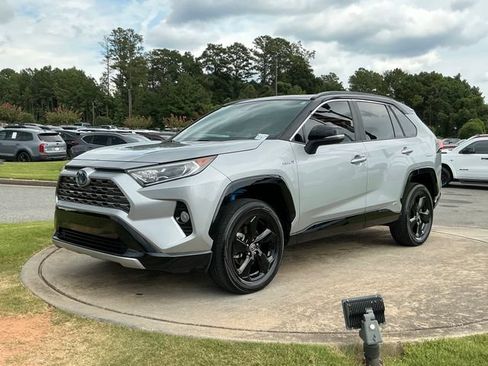 Used 2021 Toyota RAV4 XSE w/ XSE Grade Weather Package AWD/4WD image 3