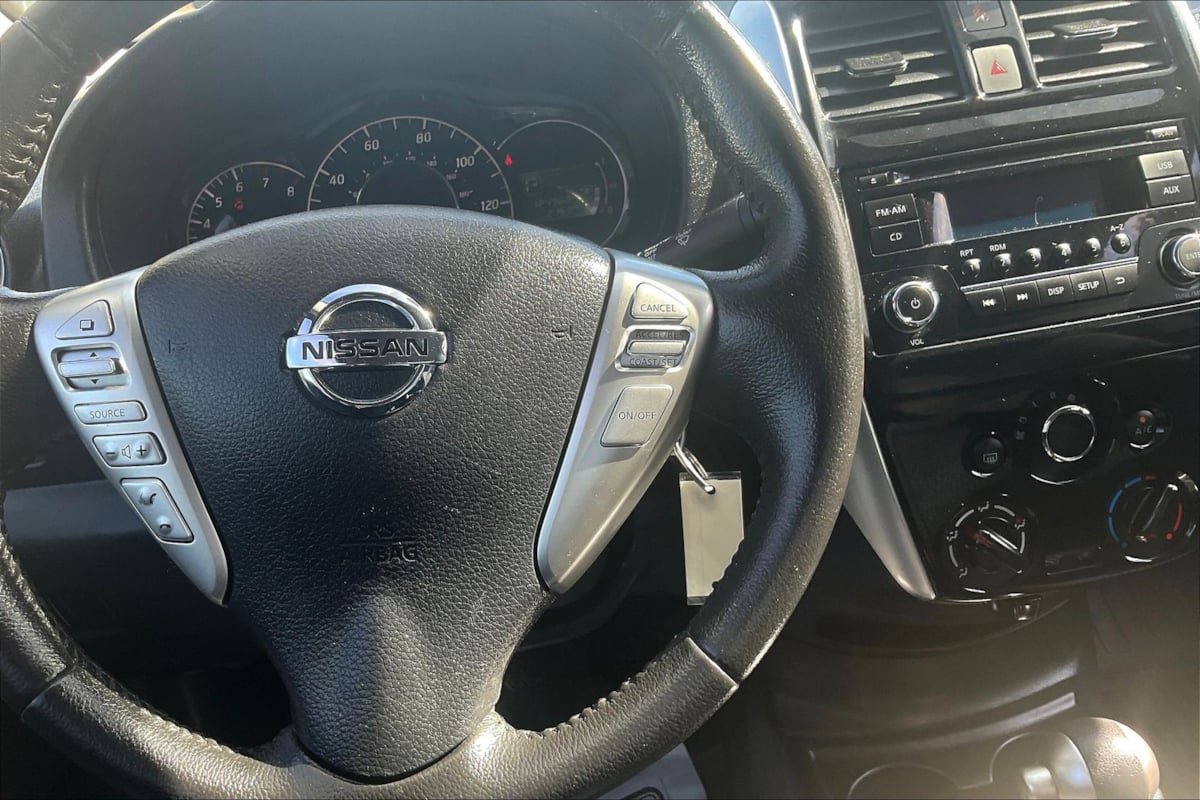 Used 2015 Nissan Versa Note SV FWD image 12