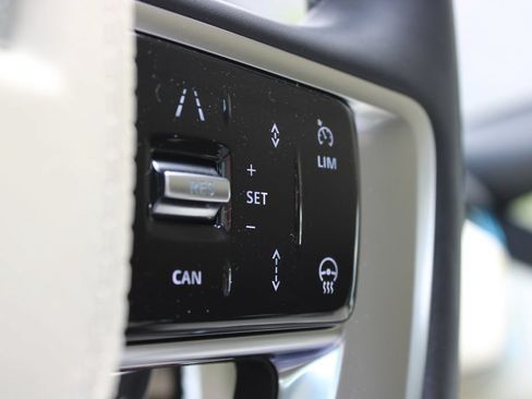 New 2026 Land Rover Range Rover Long Wheelbase SE AWD/4WD image 23