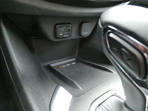 Used 2023 Chevrolet Traverse LT w/ LT Premium Package AWD/4WD image 33