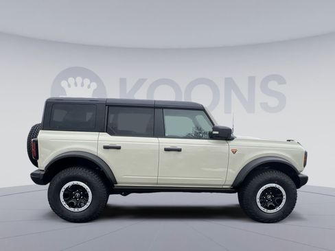 New 2025 Ford Bronco Badlands image 8