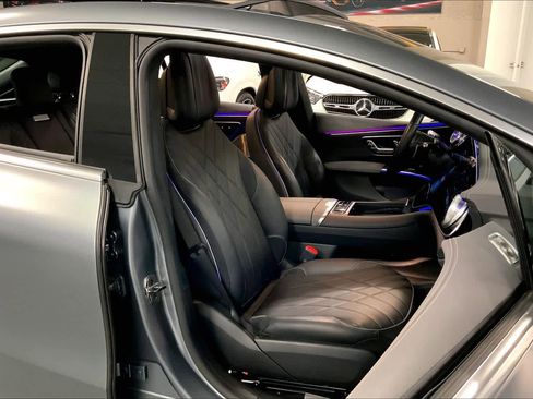 Certified 2023 Mercedes-Benz EQS 580 4MATIC Sedan image 9