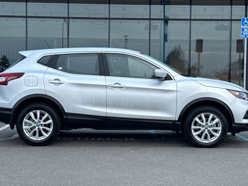 Certified 2022 Nissan Rogue Sport S image 3