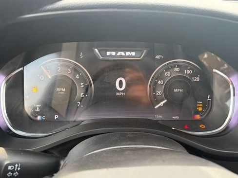 New 2026 RAM 1500 4x4 Crew Cab image 18