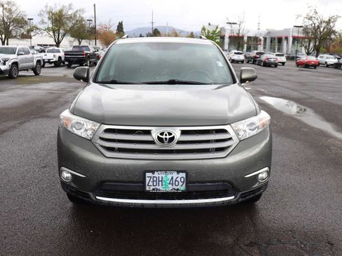 Used 2011 Toyota Highlander Limited w/ Tow Pkg image 2