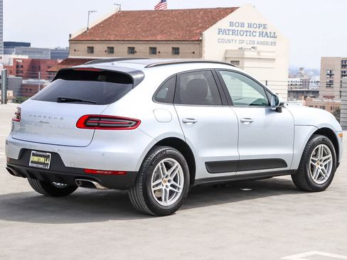 Used 2018 Porsche Macan image 4