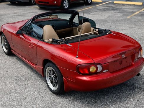 Used 1999 MAZDA MX-5 Miata RWD image 3