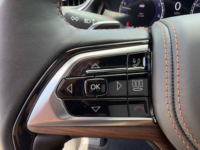 Used 2025 Jeep Grand Cherokee Summit w/ Obsidian Package AWD/4WD image 28