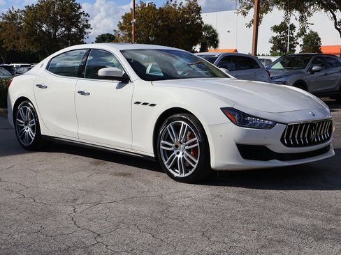 Used 2018 Maserati Ghibli S Q4 image 2