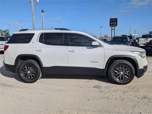 Used 2017 GMC Acadia SLT image 2