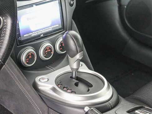 Used 2012 Nissan 370Z Roadster image 19