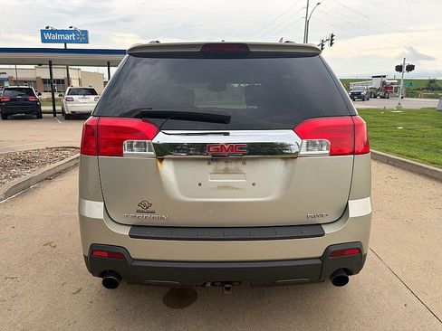 Used 2014 GMC Terrain SLE w/ Convenience Package AWD/4WD image 4