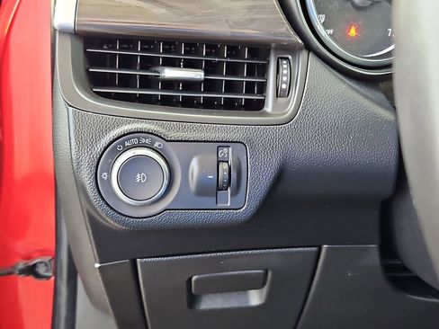 Used 2019 Buick Envision Essence AWD/4WD image 14