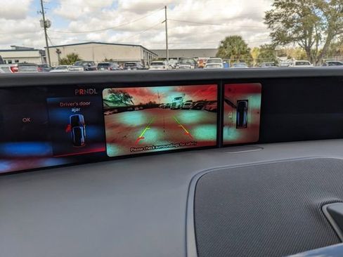 Used 2025 Lincoln Nautilus Reserve w/ Jet Appearance Package image 28