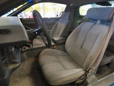 Used 1991 Chevrolet Camaro RS image 5