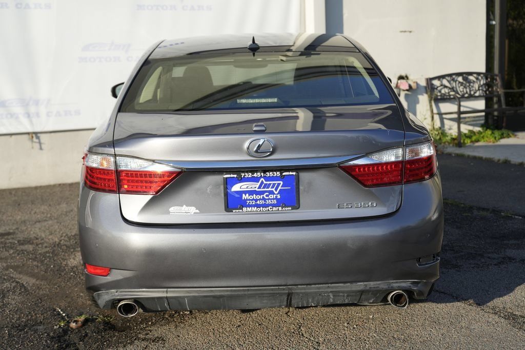Used 2015 Lexus ES 350 w/ Ultra Luxury Package FWD image 6