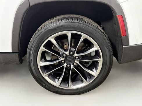 Used 2022 Jeep Wagoneer Series III w/ Premium Group I image 31