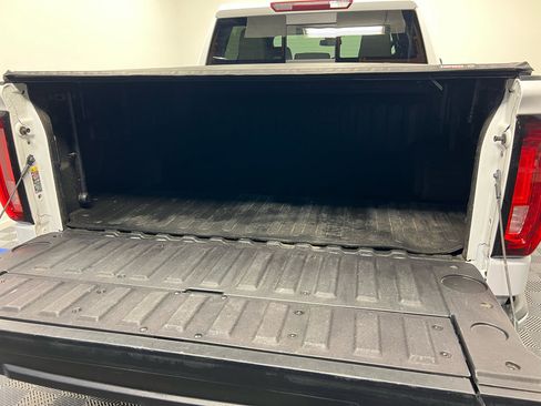 Used 2023 GMC Sierra 1500 SLT w/ SLT Premium Plus Package image 36