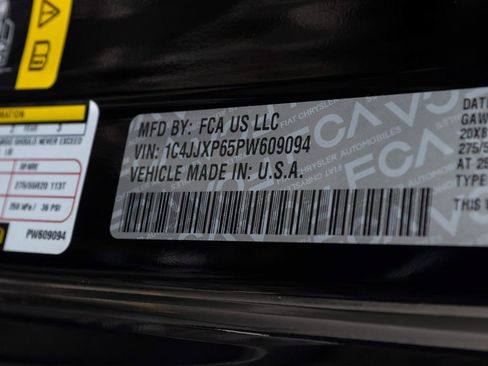 Used 2023 Jeep Wrangler Unlimited Sahara w/ Cold Weather Group image 16