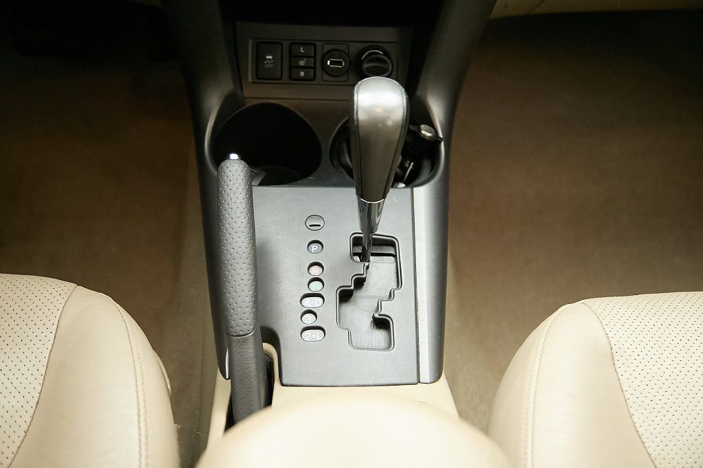 Used 2011 Toyota RAV4 Limited w/ Limited Extra Value Pkg AWD/4WD image 34