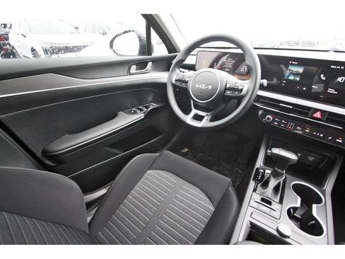 New 2026 Kia K5 LXS FWD image 9