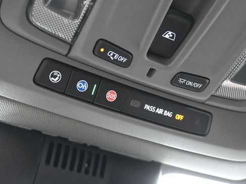 Used 2024 Chevrolet Silverado 1500 LT Trail Boss w/ Convenience Package II image 20