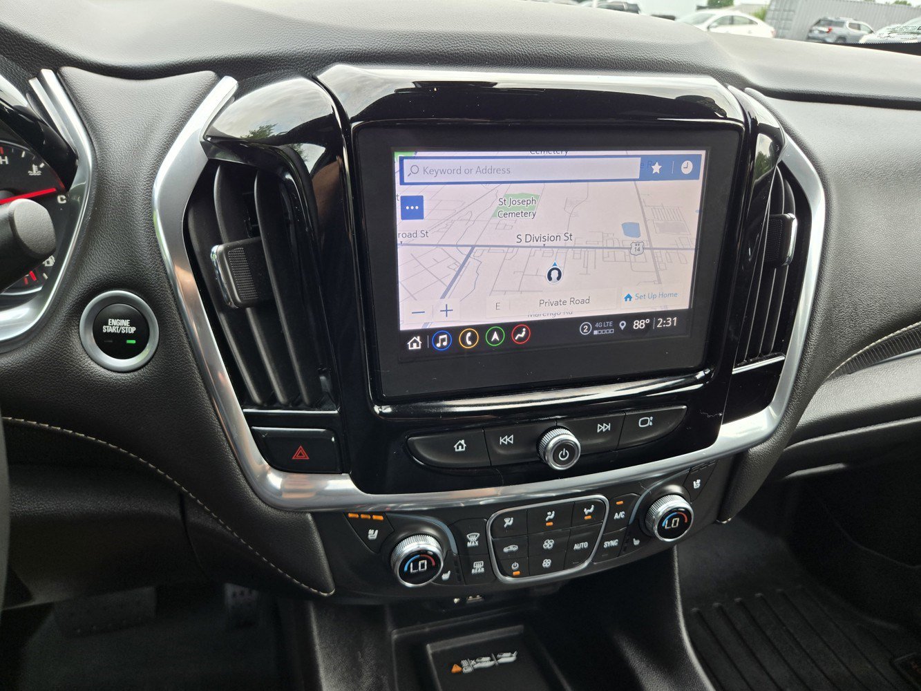 Used 2023 Chevrolet Traverse Premier AWD/4WD image 9