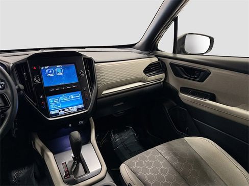 Used 2025 Subaru Forester image 22