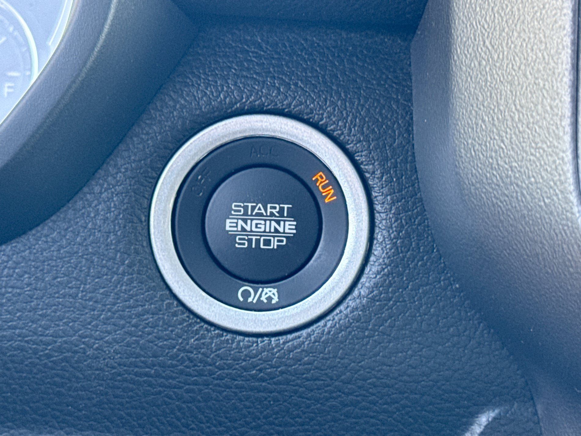 Used 2024 RAM 1500 Laramie RWD image 28