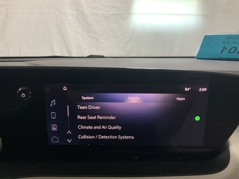 Used 2024 Buick Encore GX Avenir w/ Avenir Convenience Package AWD/4WD image 32