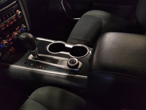 Used 2019 Nissan Pathfinder SV image 26