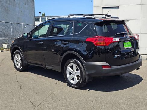 Used 2013 Toyota RAV4 XLE AWD/4WD image 5