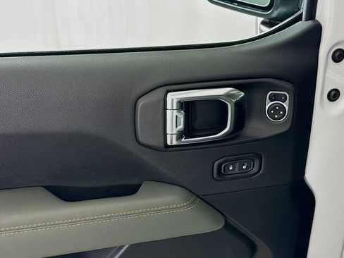 New 2026 Jeep Gladiator Mojave AWD/4WD image 17