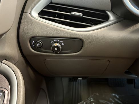 Used 2020 Chevrolet Malibu LS FWD image 24