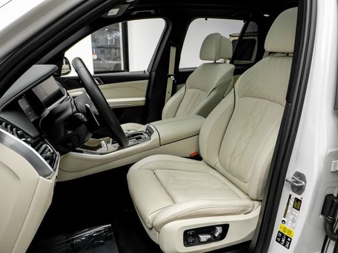 Used 2023 BMW X5 M50i w/ Executive Package AWD/4WD image 30