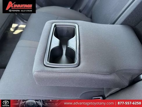 Used 2023 Toyota RAV4 LE AWD/4WD image 16