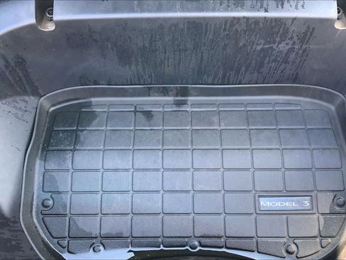 Used 2020 Tesla Model 3 Standard Range RWD image 32