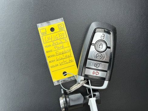 Certified 2023 Ford Explorer Limited w/ Limited Technology Package AWD/4WD image 17