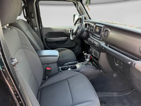 Used 2021 Jeep Wrangler Unlimited Sport AWD/4WD image 17