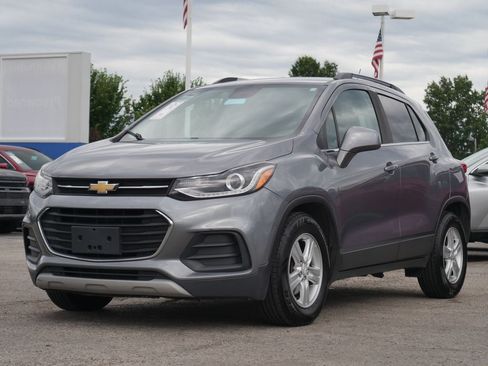 Used 2020 Chevrolet Trax LT FWD image 6