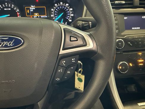 Used 2016 Ford Fusion SE FWD image 30