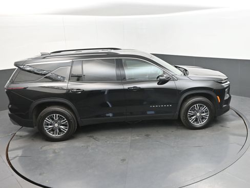 Certified 2026 Chevrolet Traverse LT FWD image 49
