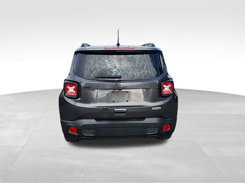 Used 2020 Jeep Renegade Latitude w/ Popular Equipment Group image 11